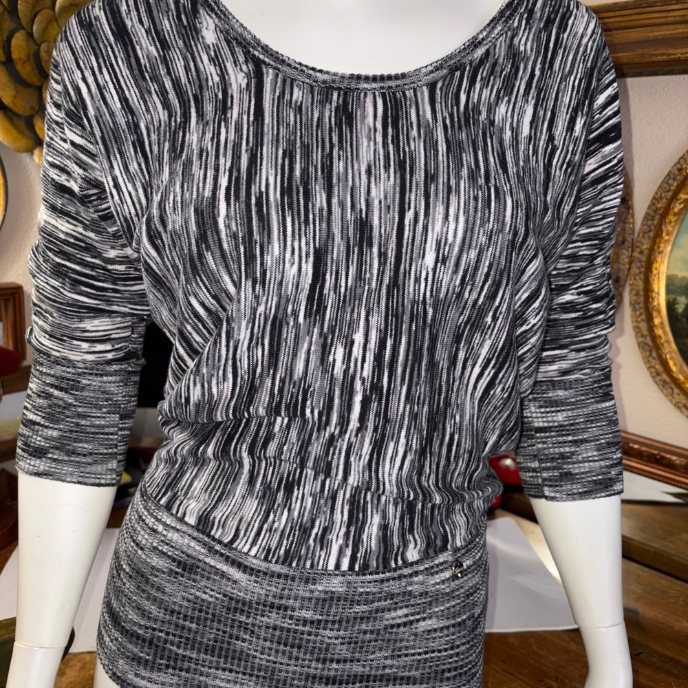 GUESS PREOWNED SZ S Black and White Striped Top
LIKE NEW